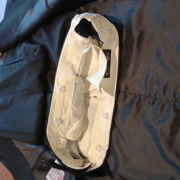 Premium Executive PIN STRIPE Suit by GERALD AUSTIN OF BOND STREET. 44L - Picture 10 of 16